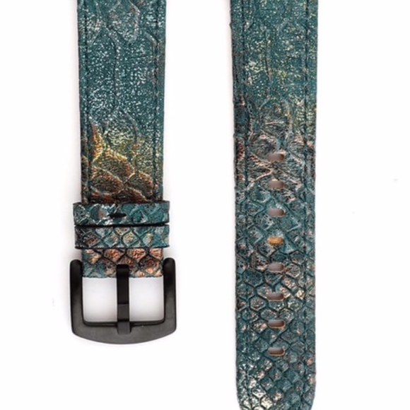 Snake Skin Smart Watch Bands - Picture 5 of 5